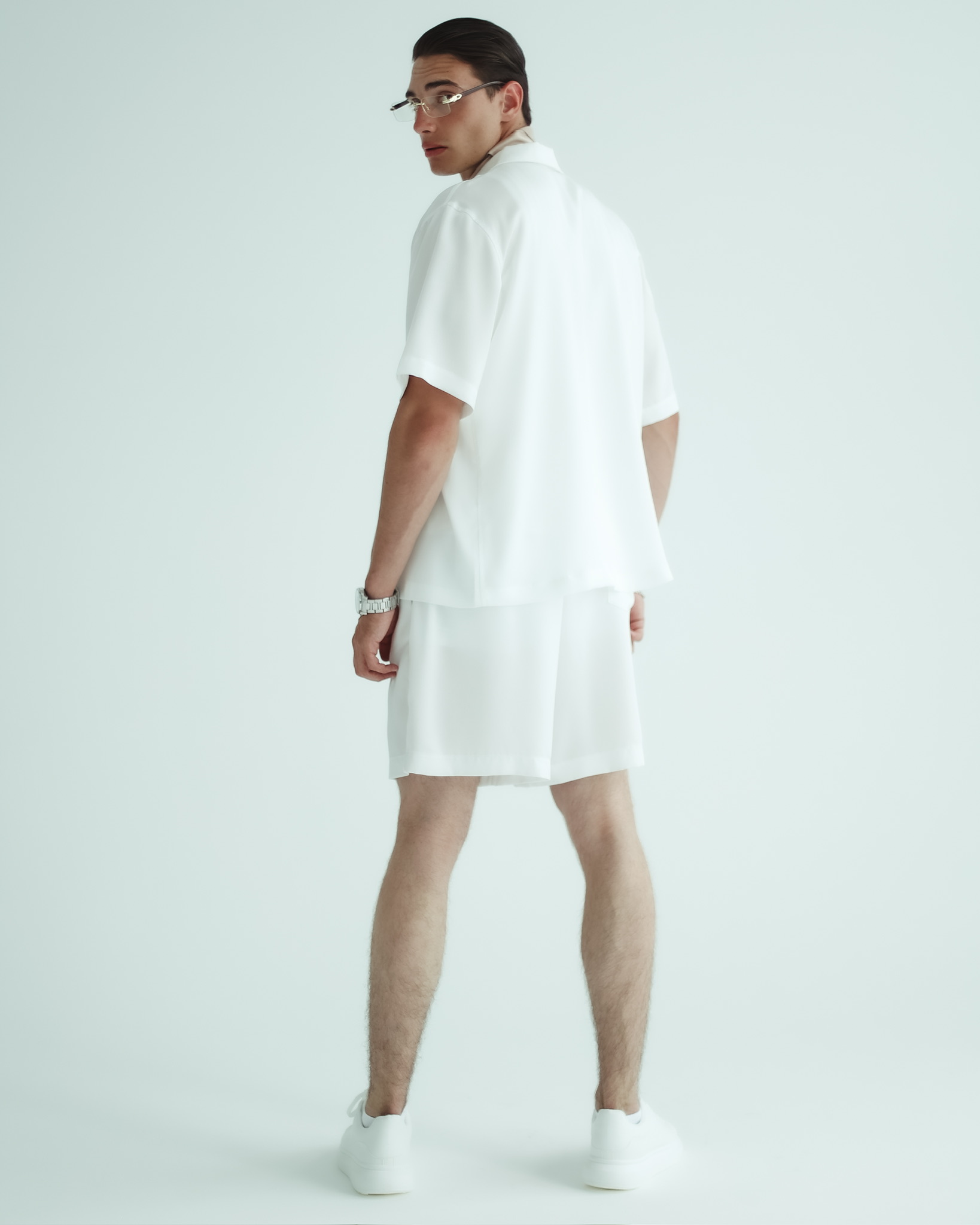 Shorts - white with beige line