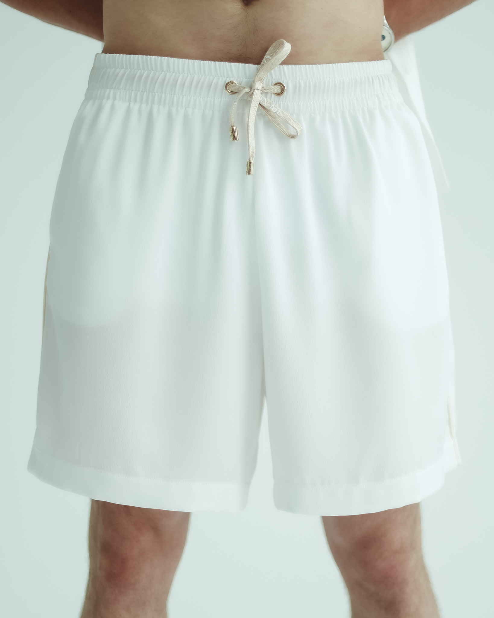 Shorts - white with beige line(2)